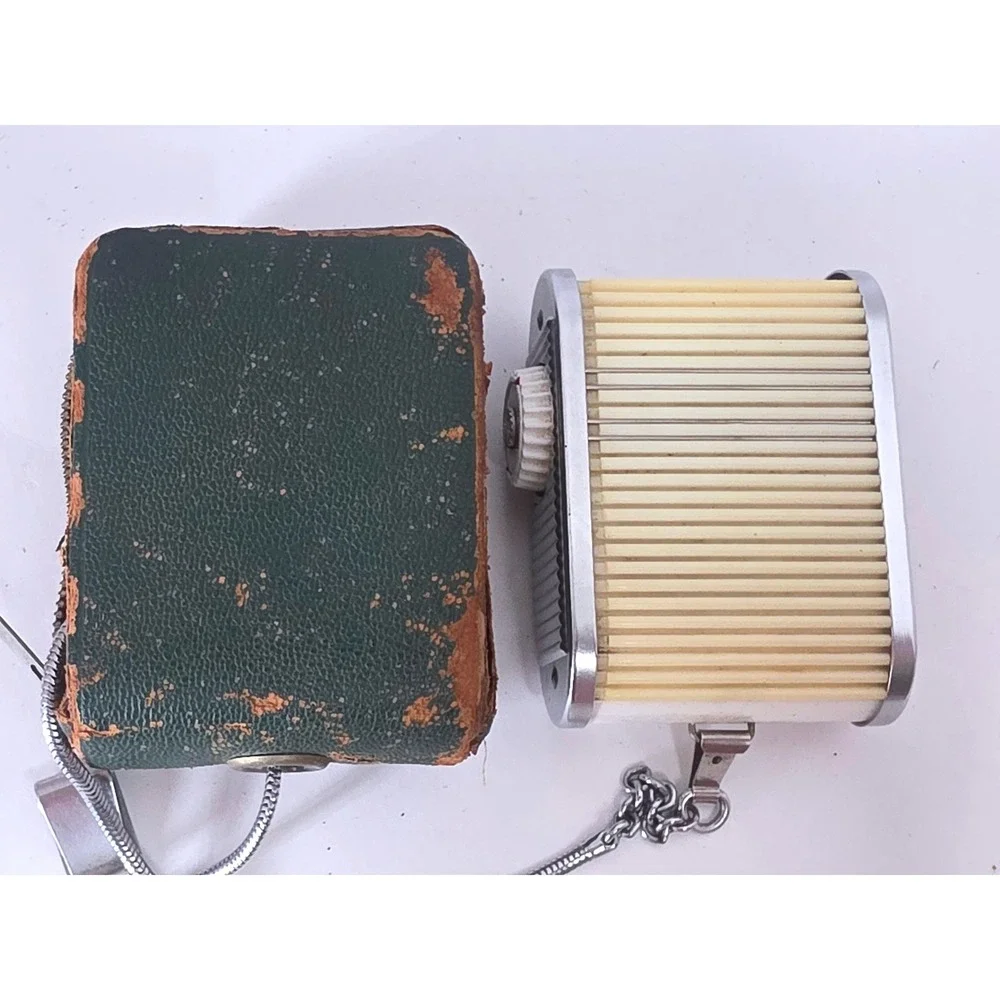 Vintage Gossen Dual Sixon Light Meter with Green Leather Case and Chain